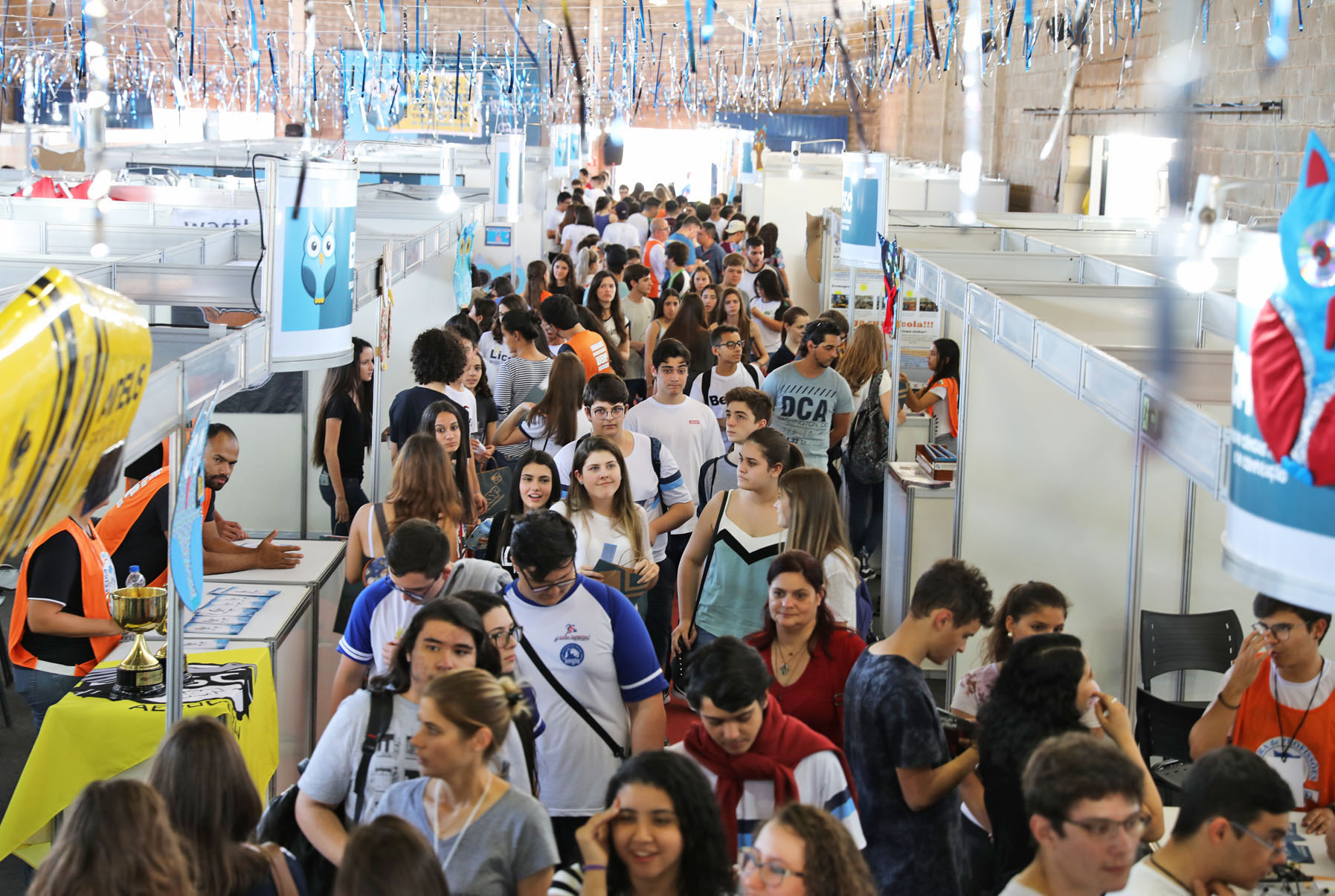 Feira auxilia jovens na difícil escolha da carreira USP Campus Bauru